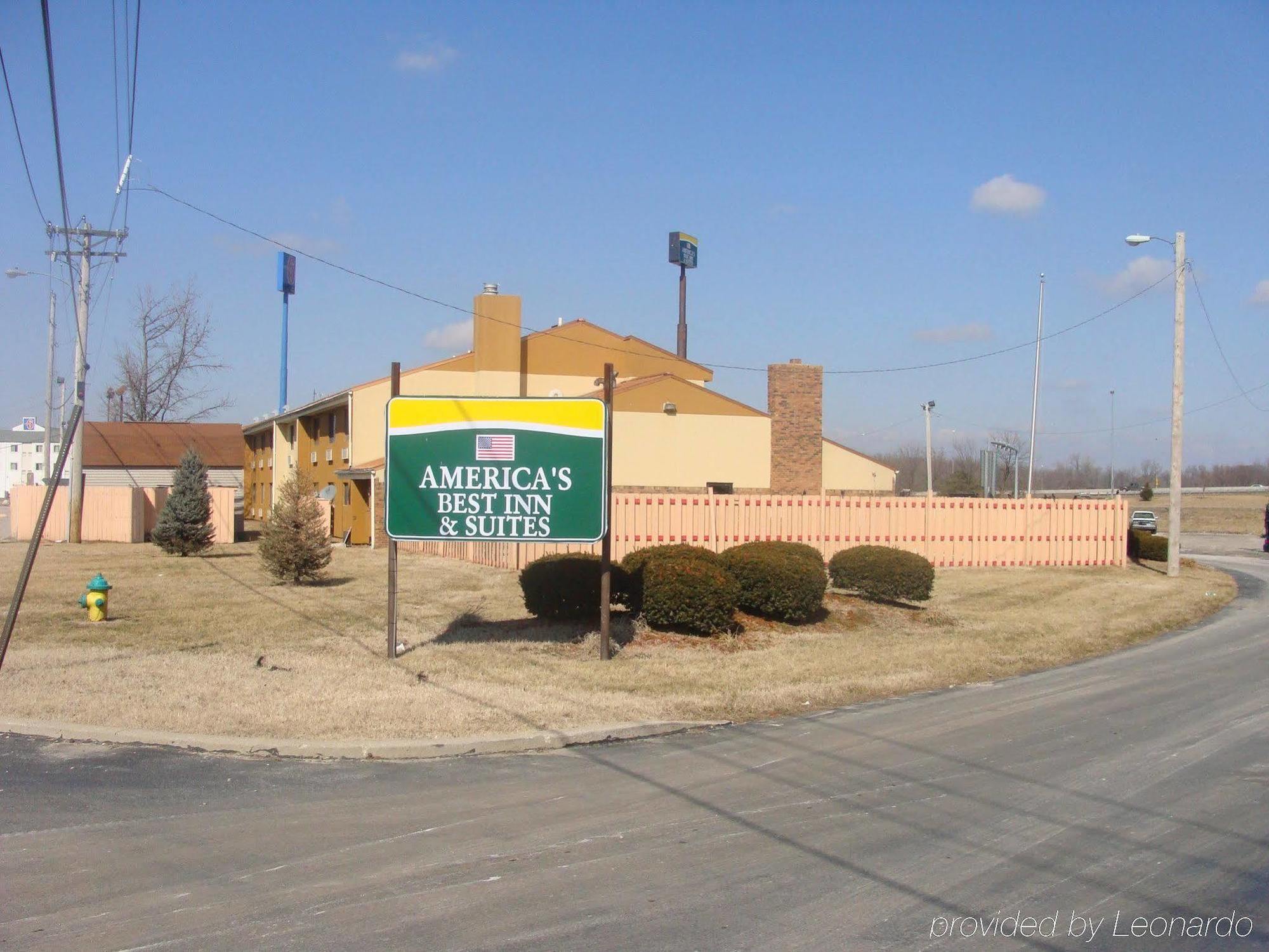 Days Inn & Suites By Wyndham Caseyville Exteriör bild